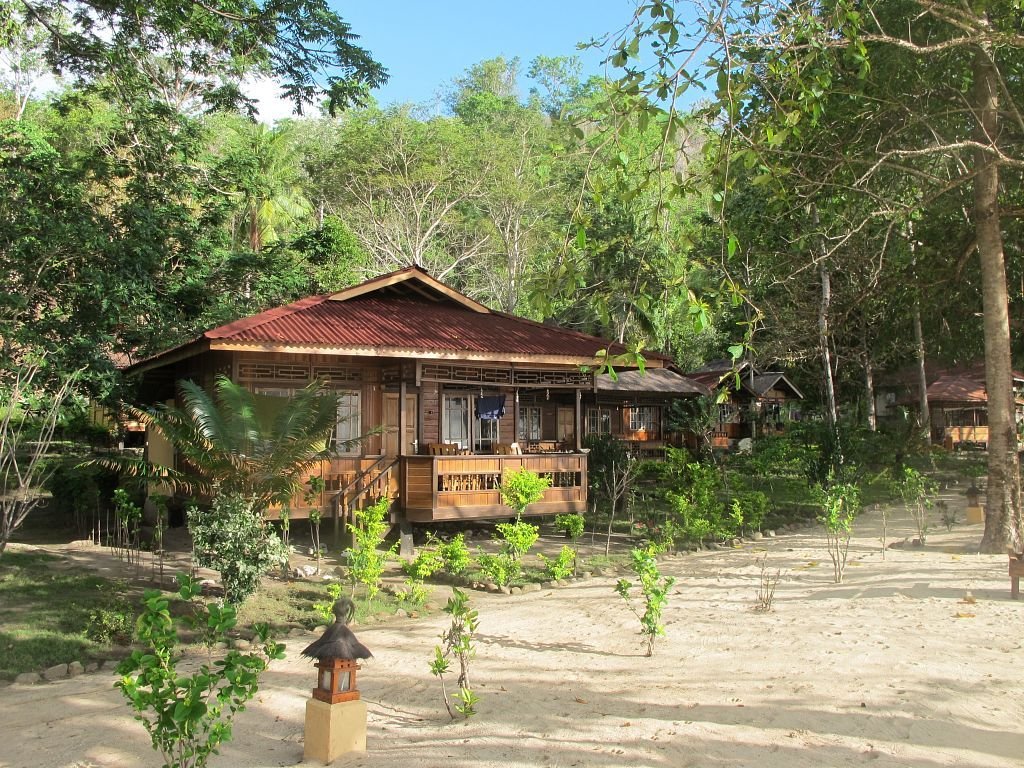 Pulisan jungle beach resort