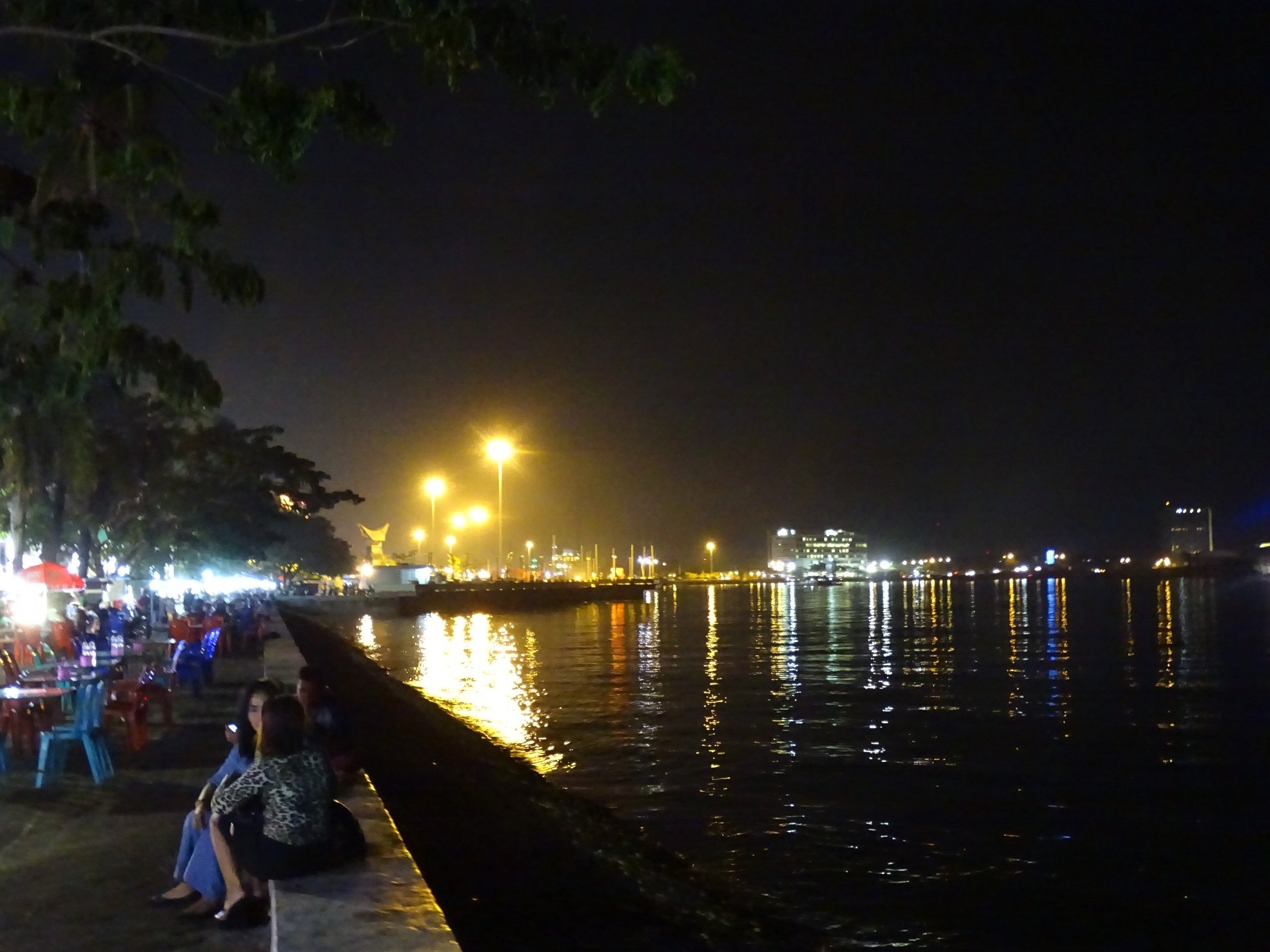 Pantai Losari Makassar