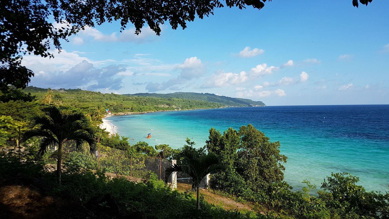 Bau Bau Nirwana beach