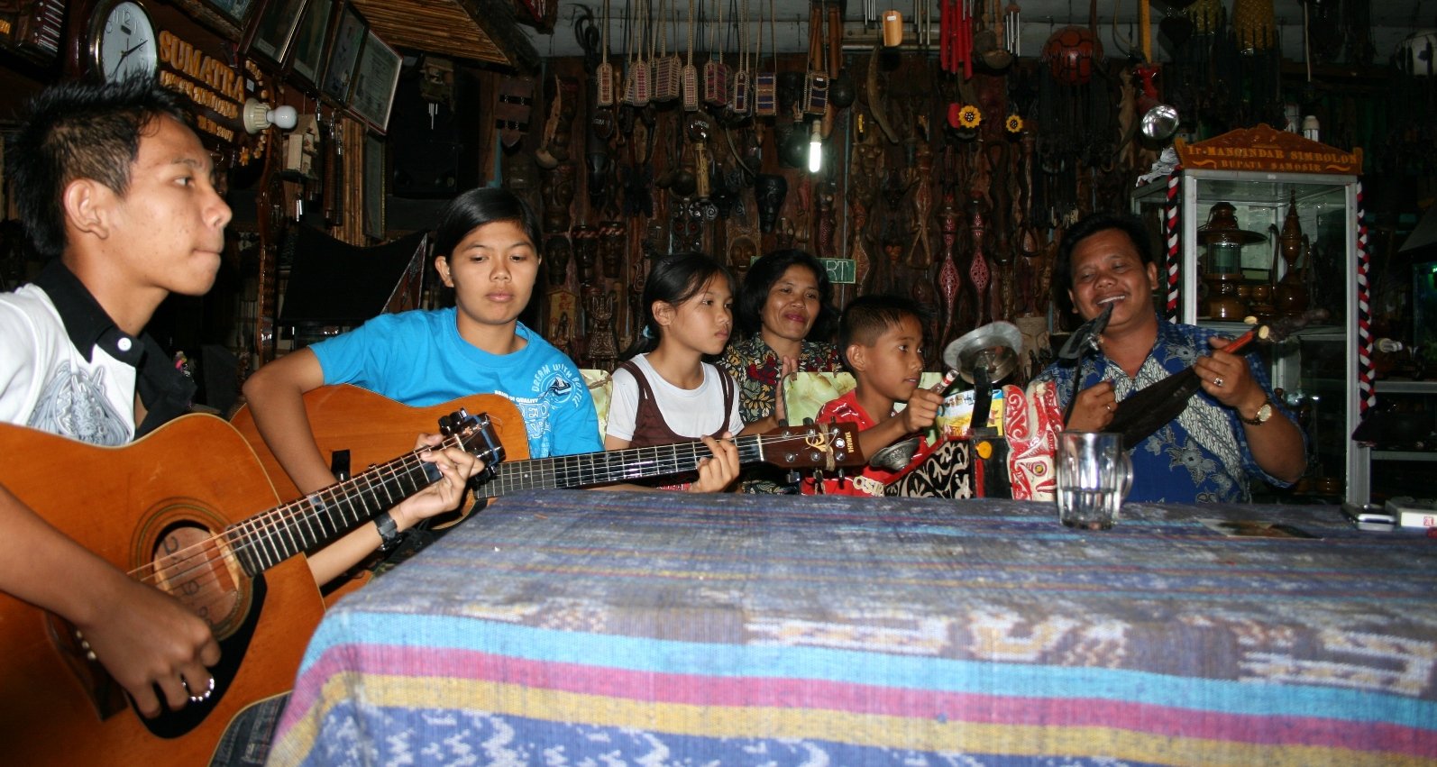 Samosir - Batak vocal group